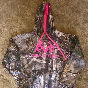 Women’s Realtree Camo with Neon Pink Size S